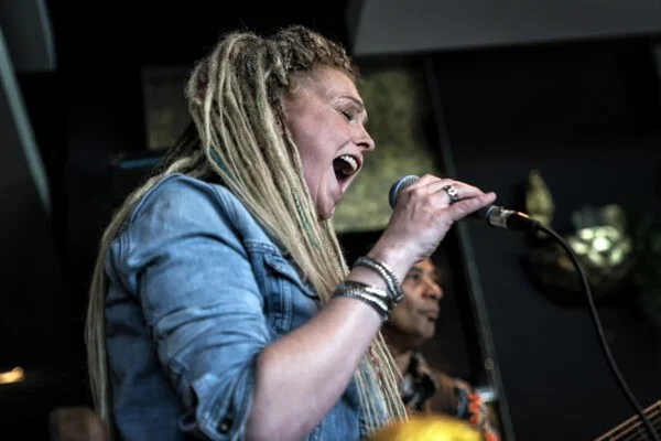 Lady Lee live met La Porte Brothers